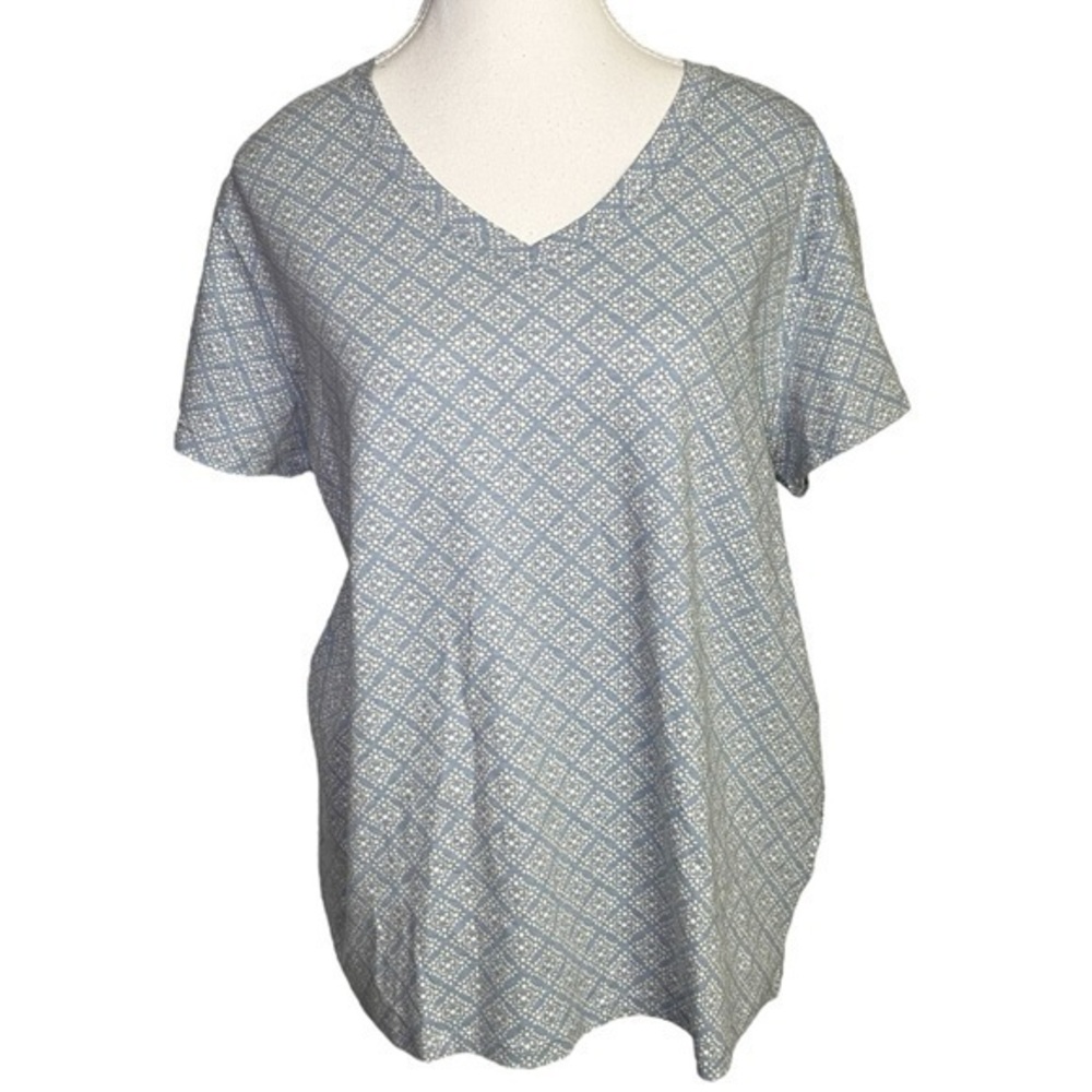 Blue Mountain Blue Patterned Women's V-Neck Short Sleeve Top